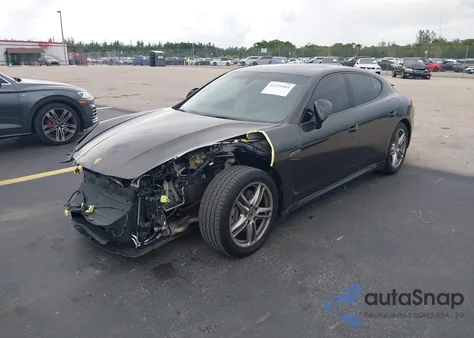 2015 Porsche Panamera 4 из США, поврежденный, VIN WP0AA2A71FL002436